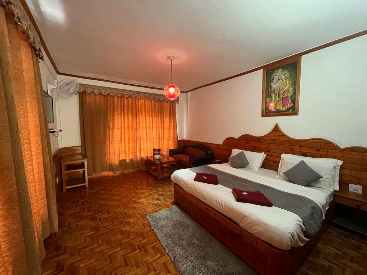 Hotel Hollywood - Top Rated & Most Awarded Property In Manali ภายนอก รูปภาพ