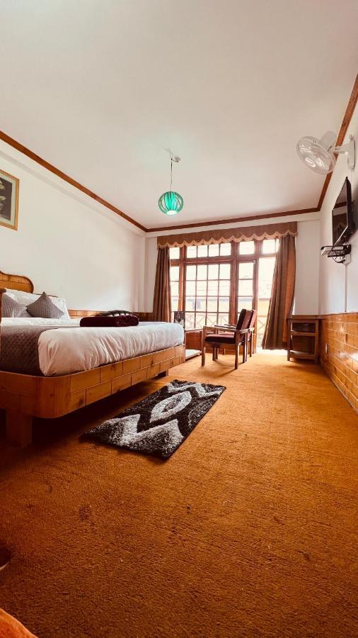 Hotel Hollywood - Top Rated & Most Awarded Property In Manali ภายนอก รูปภาพ